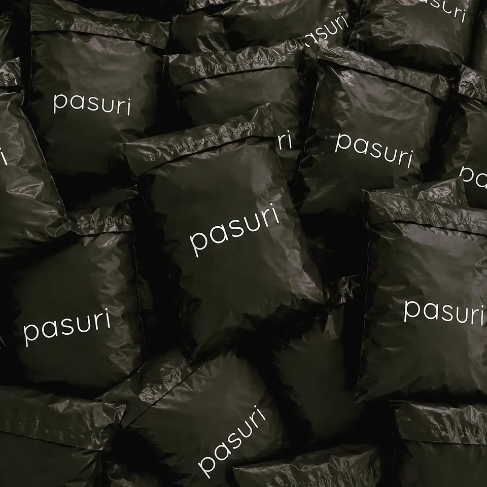 Multi-piece packing