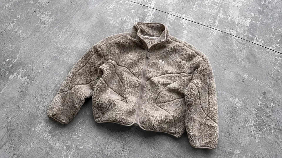 Fleece / Sherpa on a jacket